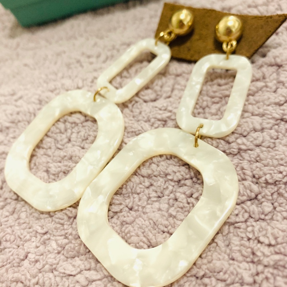 COPY - NEW Pearl Iridescent 70s Earrings